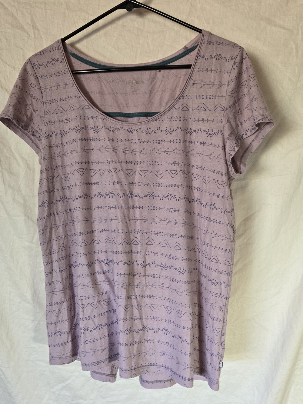 Toad&Co Light Mauve Scoop Neck Short Sleeve Tee with Linear Print